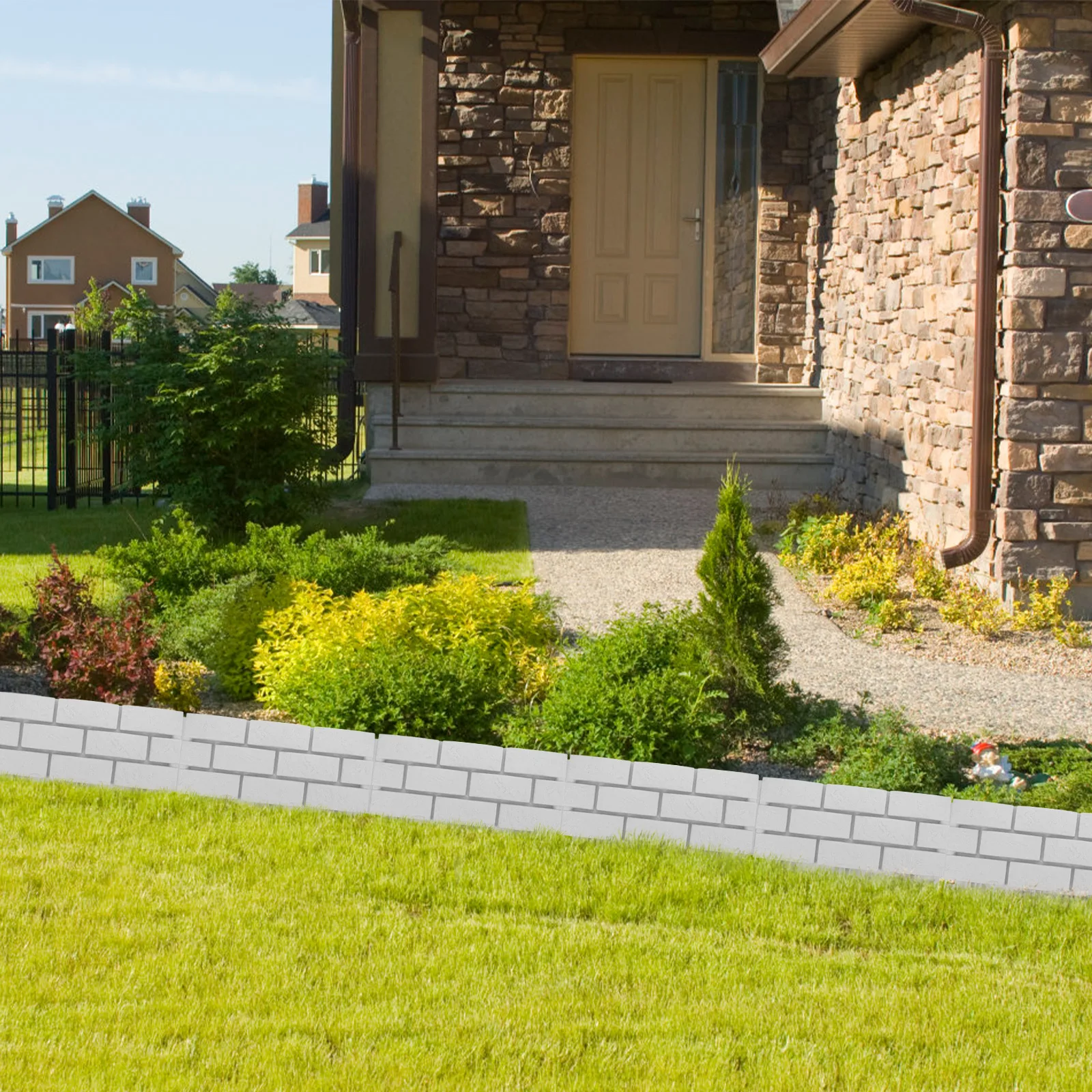 

Garden Plastic Fence Elegant Picket Flowerbed Edging Durable Smooth Surface Design Easy Installation Landscape Borders