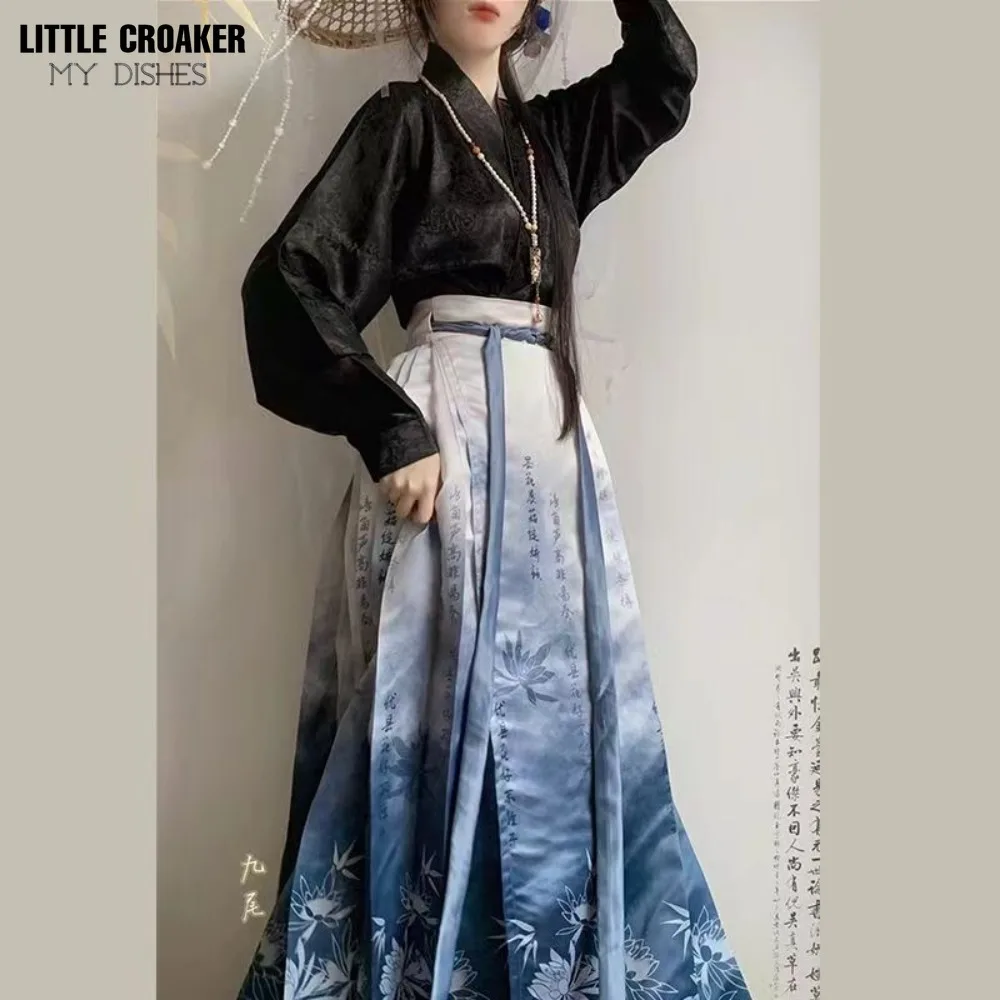 Woman Ming Dynasty Hanfu Horse Face Skirt Chinese Traditional Hanfu Costume Vintage Gradient Black Blue Pleats Skirt