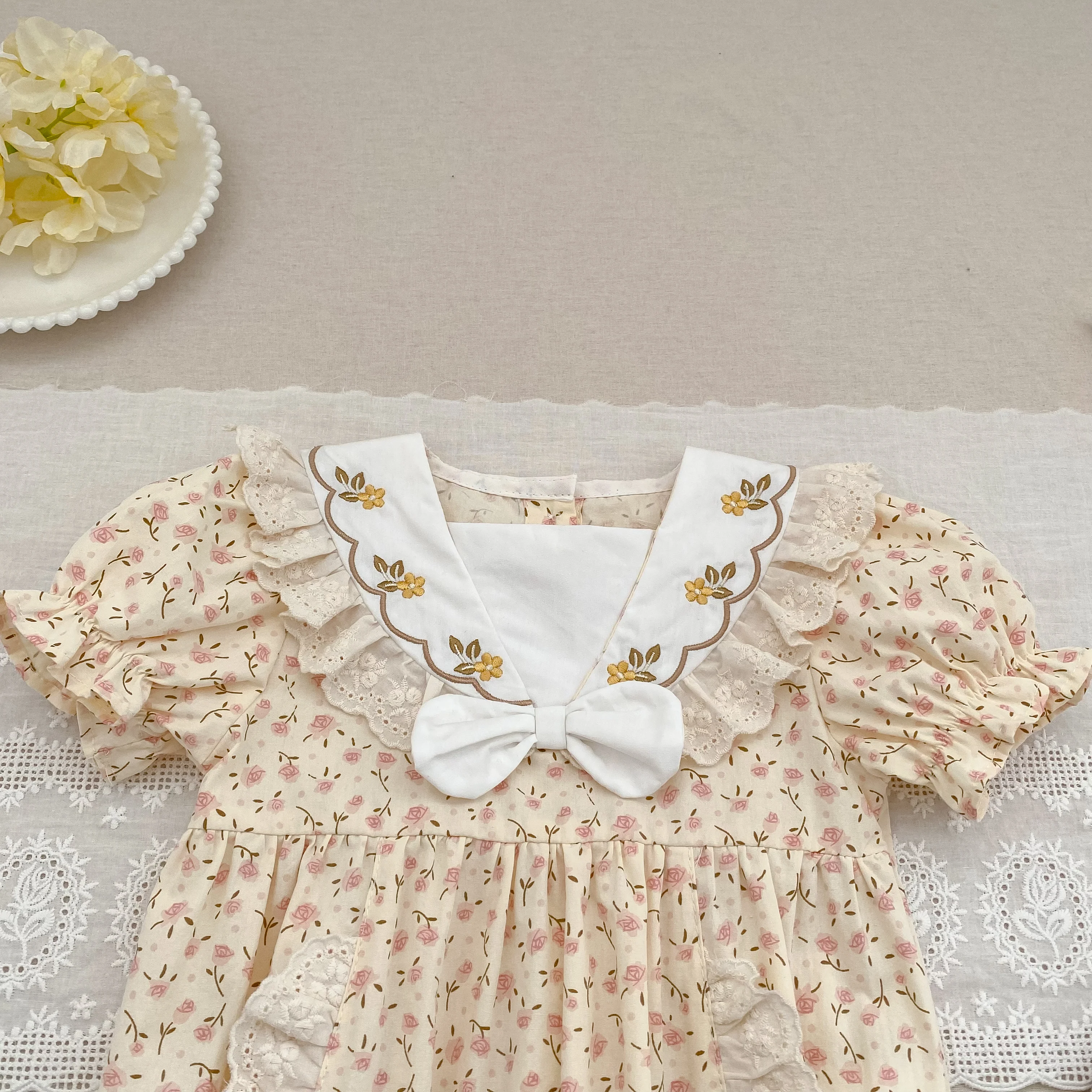 2026 Neuer Sommer 0-24M Baby Mädchen Koreanischer Stil Kurzarm-Strampler mit Aufdruck, Süßer Geburtstags-Strampler mit Schleife – Detail 7
