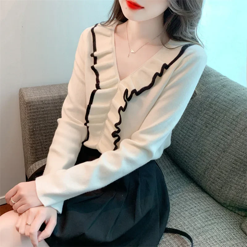 New Niche Design Autumn Winter 2025 V-neck Knitted Bottoming Shirt Long Sleeves Wooden Ears Sweater Top Women