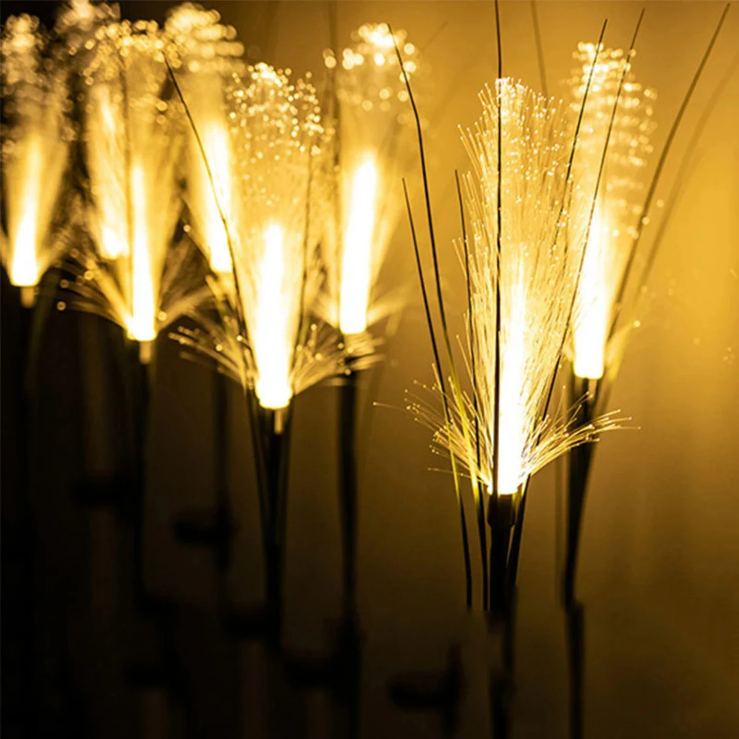 Elegant Reed Design Solar LED Garden Lights - Stunning Christmas Decor, Lawn, Garden Lighting Solution.