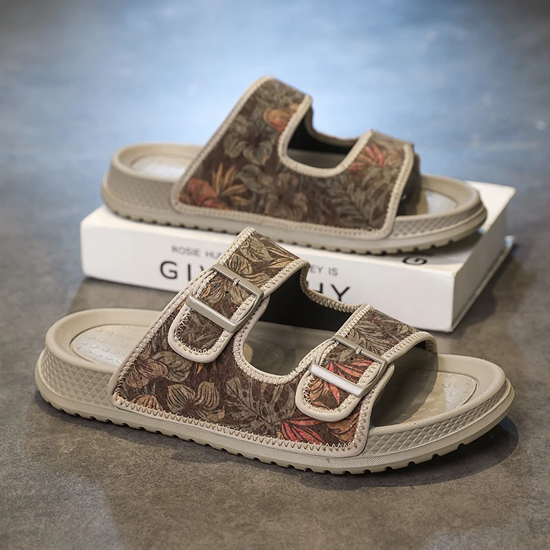 

Мужские повседневные тапочки-слипоны. Новые летние легкие пляжные туфли для активного отдыха, модные, с противоскользящей мягкой подошвой, для прогулок по городу.