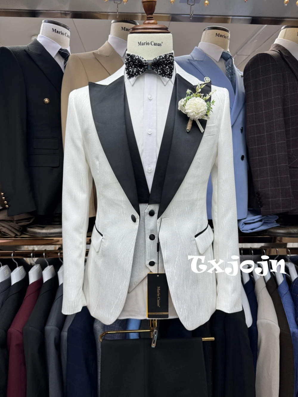 

Classic Striped Men's Tuxedo 3 Pieces Blazer Vest Pants Wedding Groom Best Man Outfit Elegant Peak Lapel Suit Set Customized