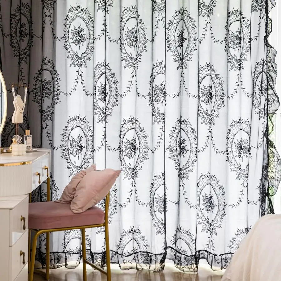 Zwarte kanten gordijnen, 96 inch lang, 2 panelen, doorschijnend roze bloemenborduurwerk, gerimpeld vintage raamdecoratiepaar voor slaapkamer en woonkamer