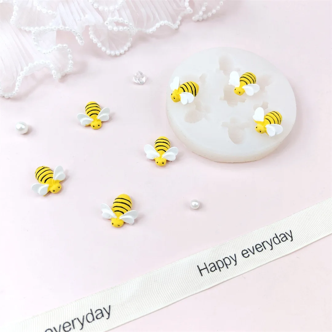 

7-hole Little Bee Silicone Mold Cake Decoration Mold Chocolate Fondant Baking Tool Drip Adhesive Soil Mold Baking Accessories