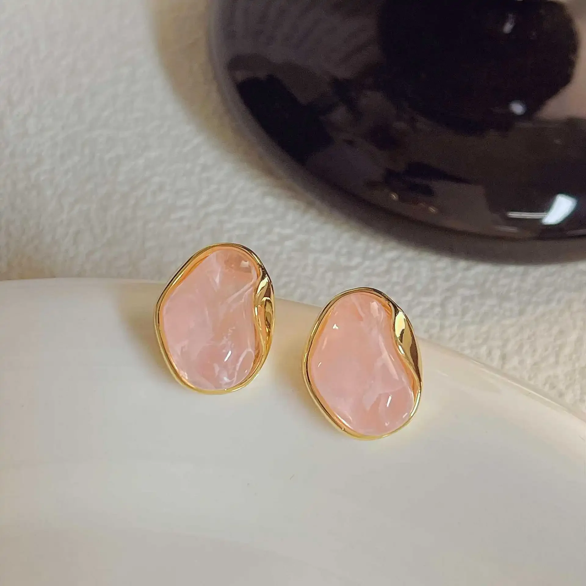 Irregular Geometric Resin Pink Jelly Ice Transparent Stones Stud Earrings for Women Unique Jewelry Christmas Gift