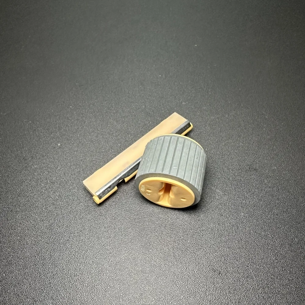 1 szt. Rolka pobierająca Podkładka separująca do XEROX S1810 S2010 S2011 S2110 S2220 S2320 S2420 S2520 WorkCentre 5016 5020 C118 M118