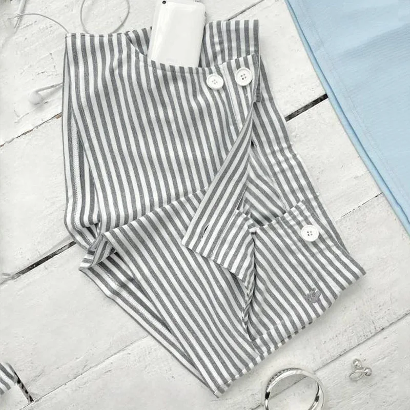 Striped Low Waist Button Design Fashion Slim Korean Simple Joker Temperament Commuter Hot Pants New Ladies Casual Unique Shorts