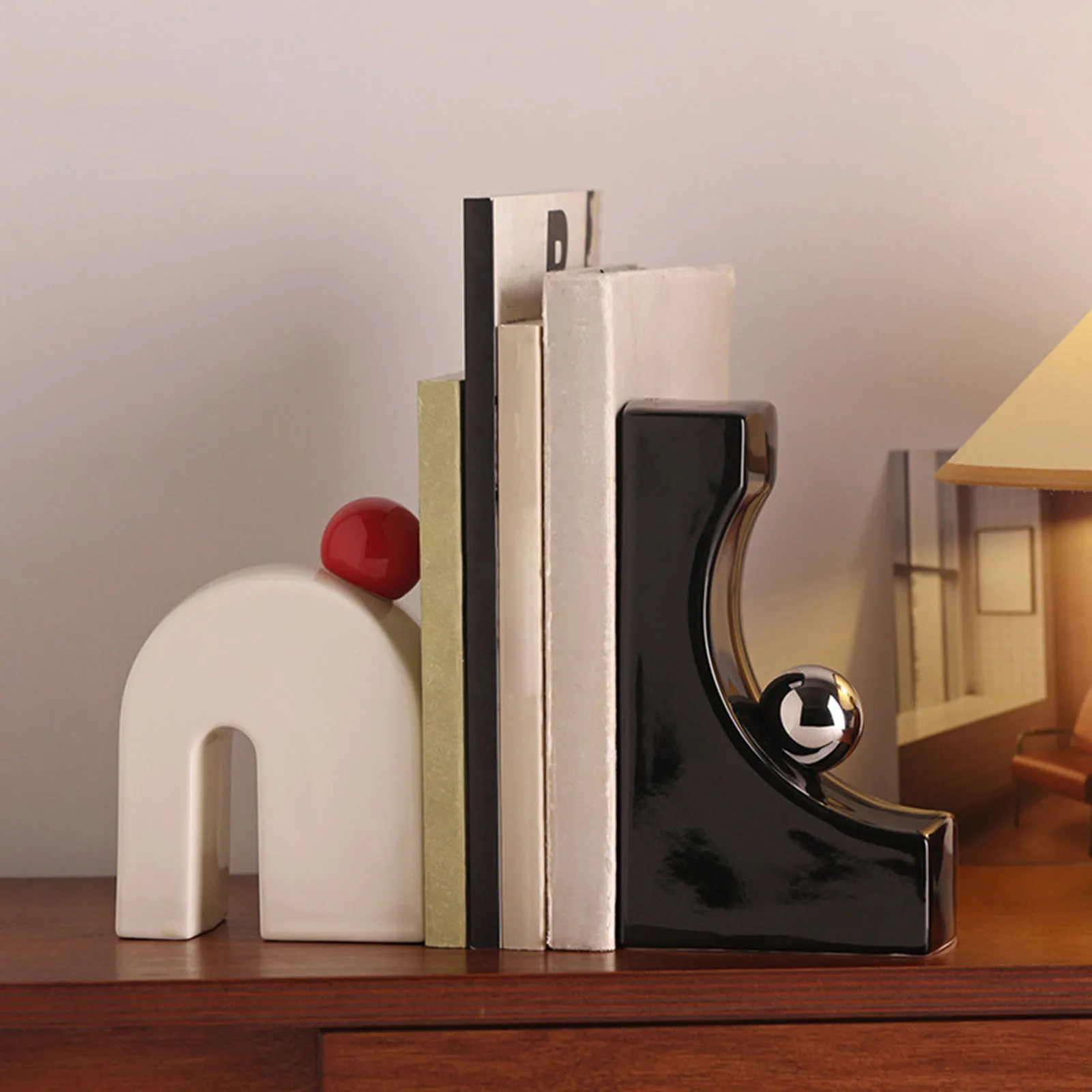 Art Statues Book Supports Bookends Creative Book Shelf Holders Book Stoppers for Tabletop Bookshef Ornament Decoration