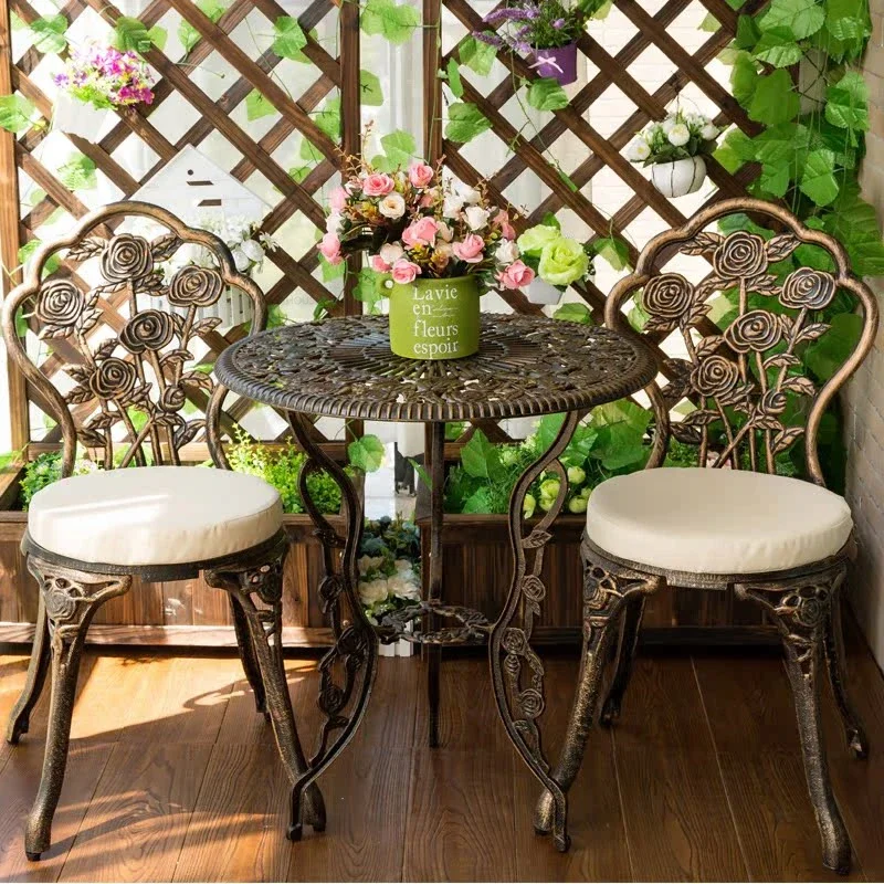 Creative Garden Furniture Sets European Patio Garden Three-piece Set Leisure Outdoor Furniture Balcony Cast Aluminum Table Chair