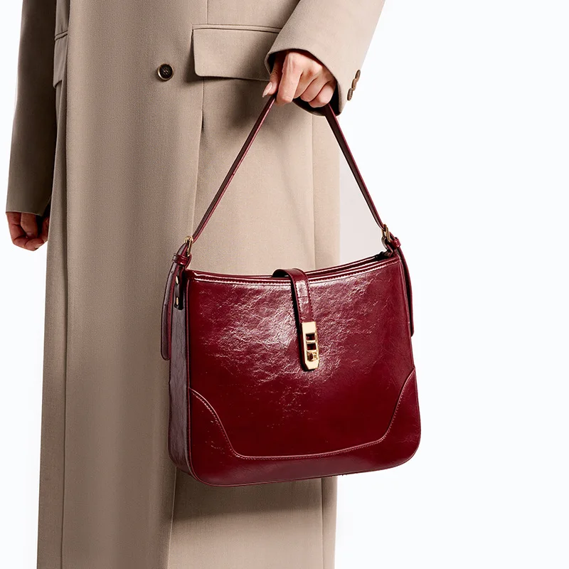 

Women's bag trend red Large Capacity Shoulder Bag Women's New High-end Women's Bag gifts for women