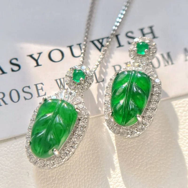 National Style Retro High Reflect Light Natural Emperor Green Emerald Leaf Pendant Support Re-Inspection