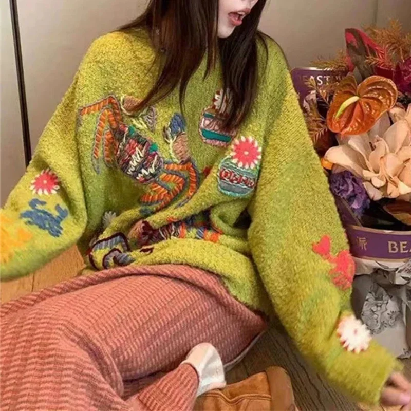 

2024 Autumn and Winter New High-end Lazy Soft Waxy Hand-embroidered Sweater Loose Advanced Casual Versatile Sweater for Women