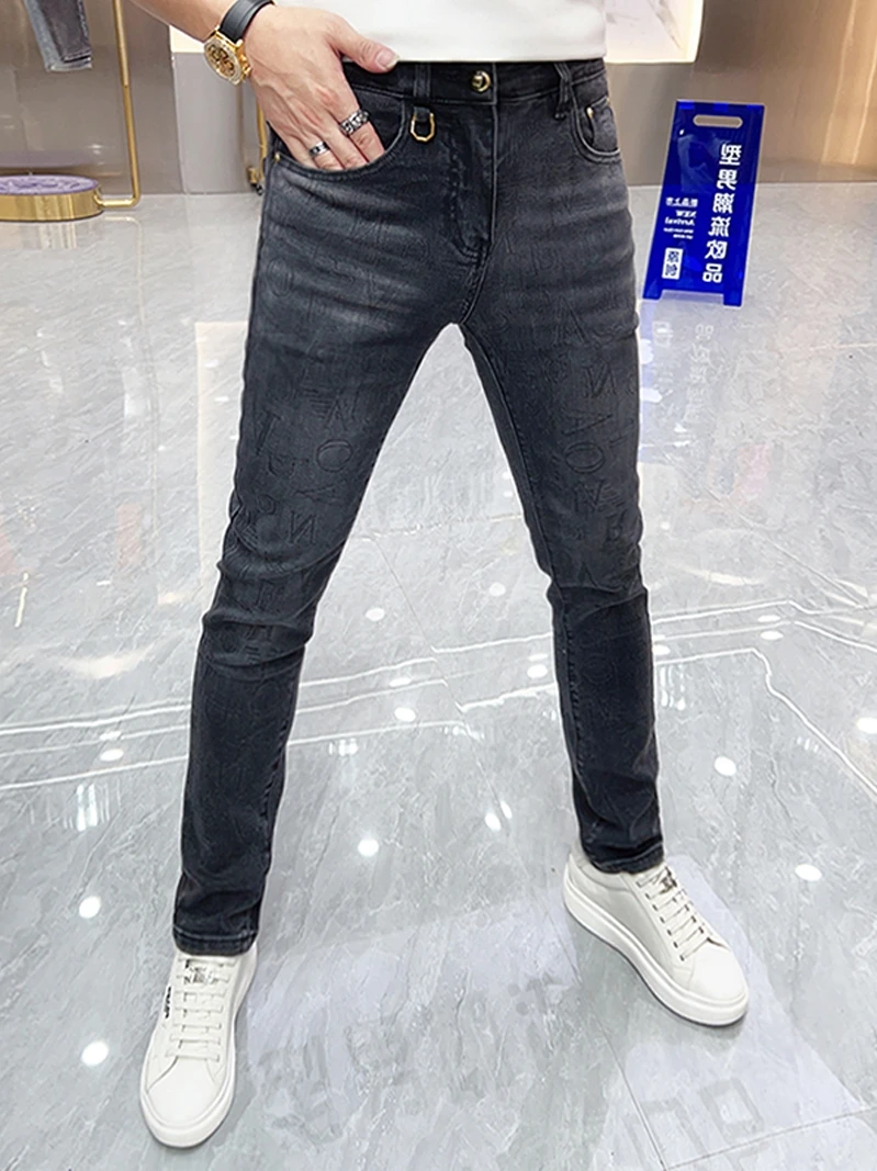 

Мужские джинсы Slim Fit, повседневные длинные брюки с принтом, осенняя модная коллекция, трендовые, с эффектом потертости, не требуют глажки, молодежные
