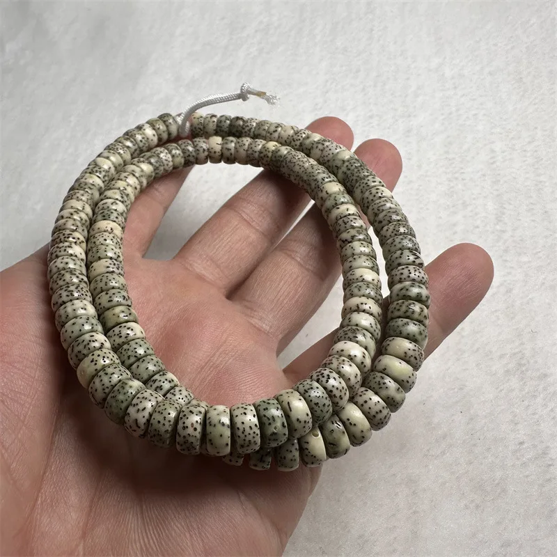 Hainan Seed 108-Piece Bracelet, Moon Bodhi Stone Jade Material, Green Phantom Long Stra