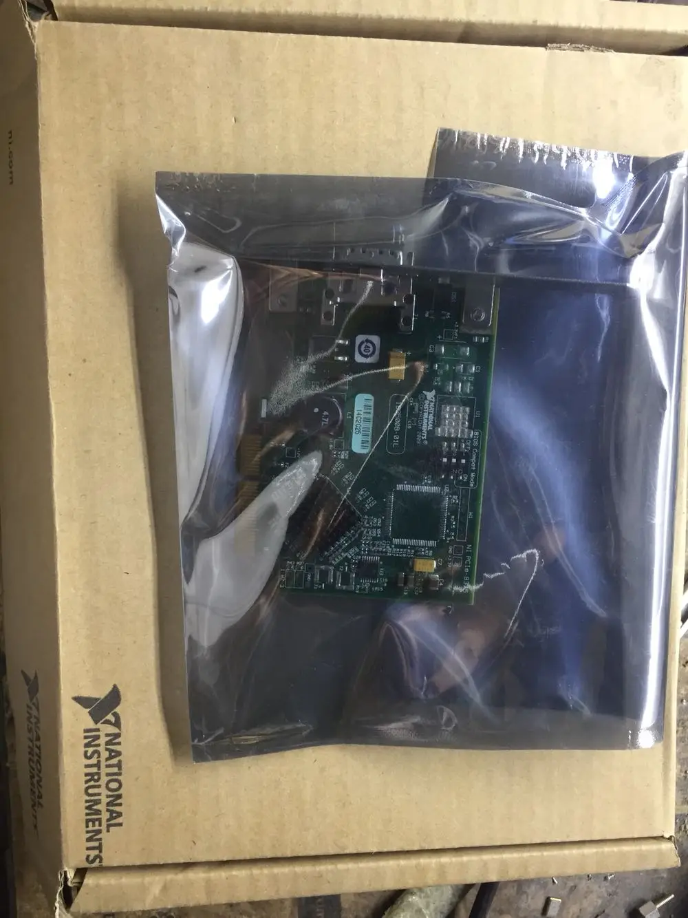 US NI PCIE-8375 New Unpacked And Invoicable