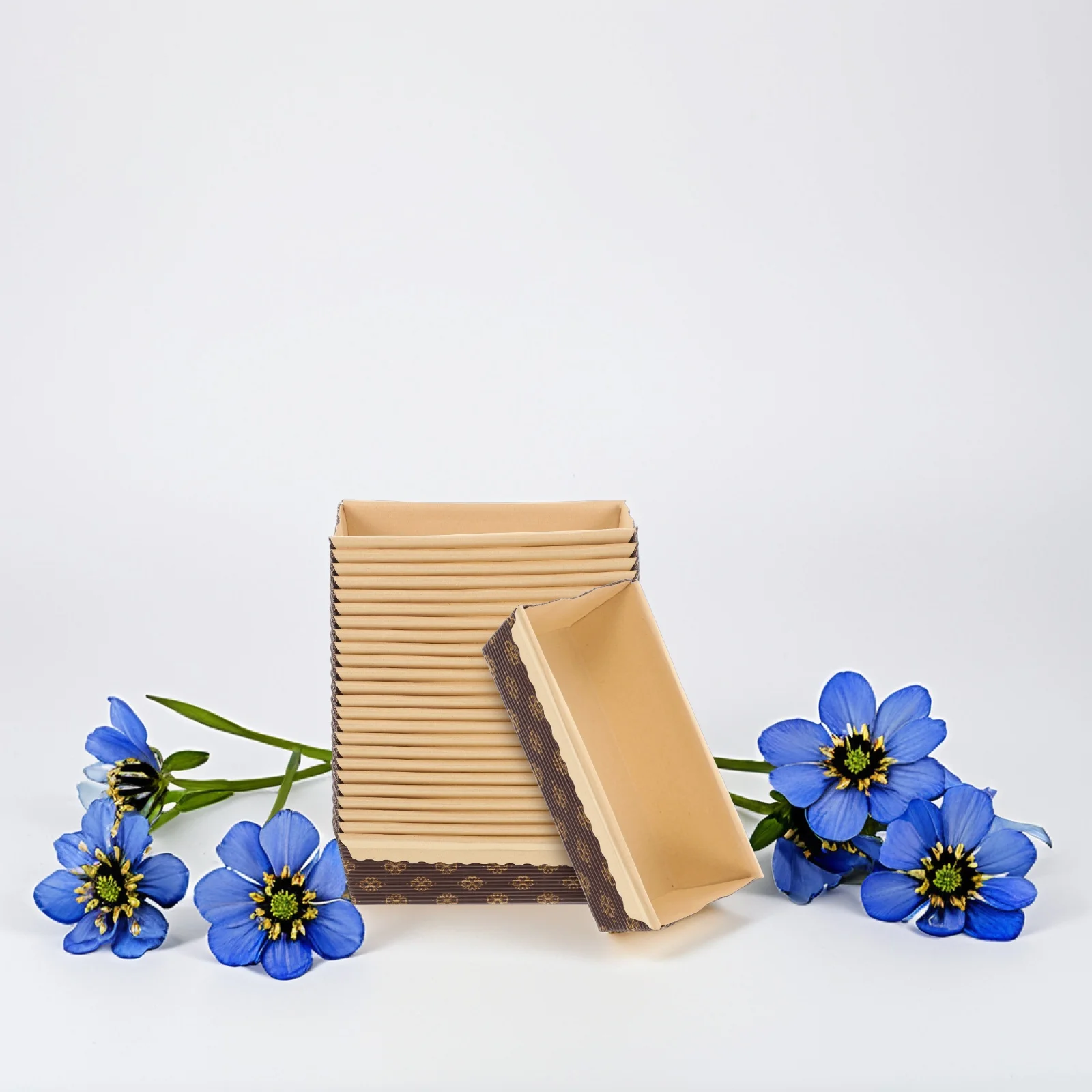 

25Pcs Paper Loaf Pans for Baking Heavy Duty Grease Proof Cake Trays Decorative Mousse Cup Mini Bread Mold Bakery Supplies