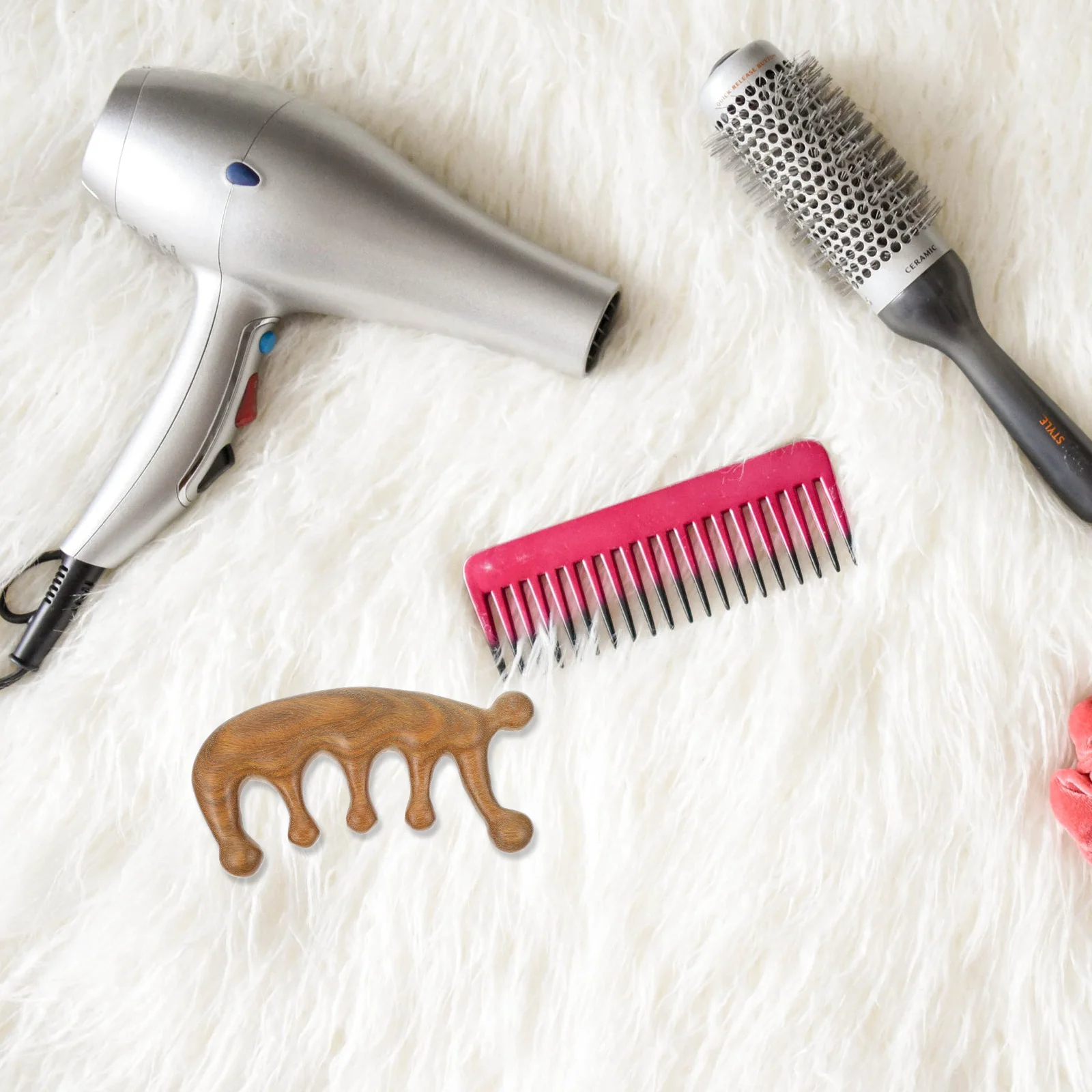 

Lightweight Wooden Massage Comb for Hair and Scalp Care Wide Tooth Anti-Static Design Easy to Carry for Daily Use