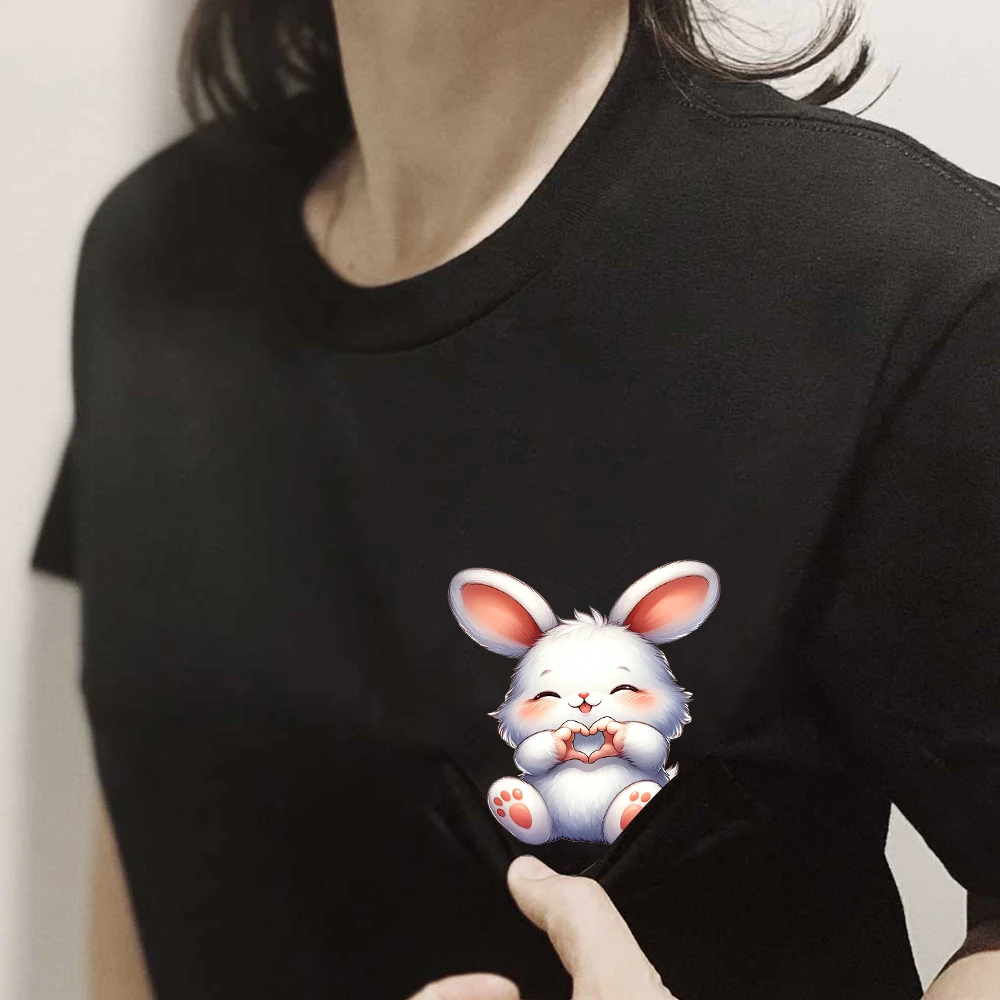 CLOOCL-T-shirt à manches courtes pour femme, vêtement en coton, joli lapin, main, cœur, geste imprimé, poche, hip hop