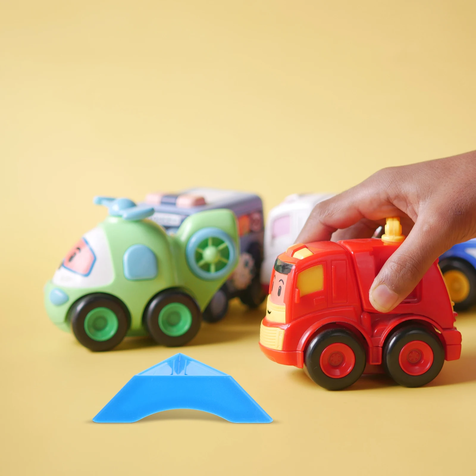 20 szt. Trójkątnych podstawek ekspozycyjnych, kolorowe statywy do kostek Rubika, do domu, biura, na biurko, stabilne, do zawodów.