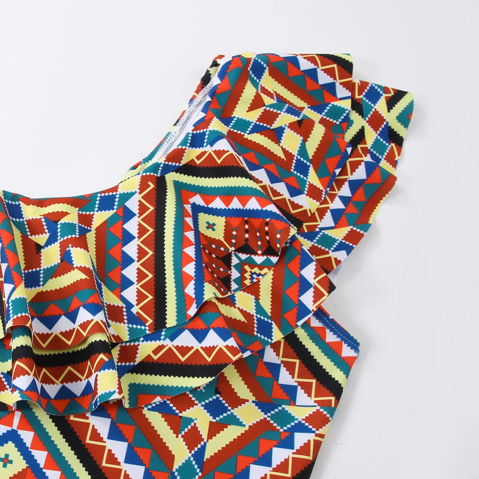 เซ็กซี่ One-piece ชุดว่ายน้ํากระโปรงชุดว่ายน้ําผู้หญิงบอดี้สูทหนึ่งไหล่ Ruffle Aztec Biquini ชุดว่ายน้ําชายหาดสระว่ายน้ํา 2024