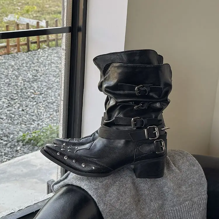

2025 super fire short boots pointed thick heel rivet stacking boots v-mouth western cowboy boots women's British style