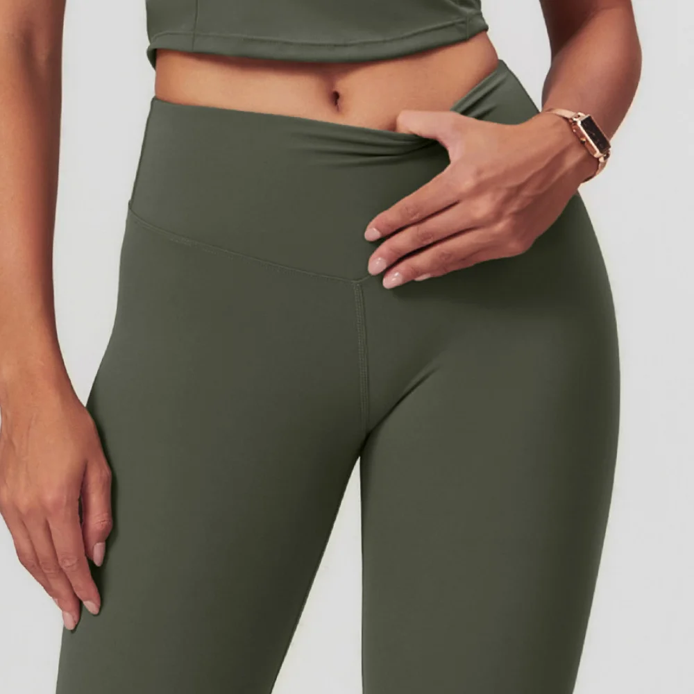 Conjunto de roupa de yoga de ajuste fino feminino elegante treino ginásio conjunto de fitness, design de volta lisonjeiro confortável ginásio yoga roupas conjunto casual