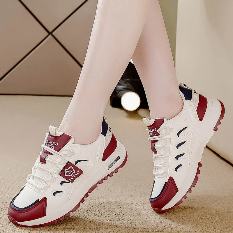 Chaussures de golf athlétiques pour femmes, baskets de sport pour femmes, marche confortable, fitness, vin rouge, nouveau, 2025