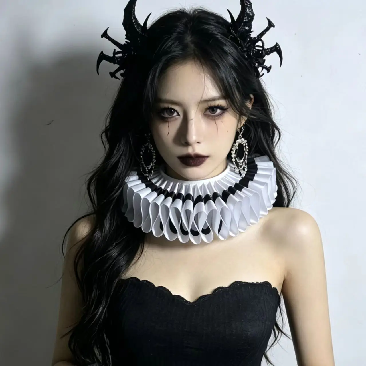

Renaissance satin contrast color matching, three-dimensional pleated design ruff collar, Halloween cos accessories