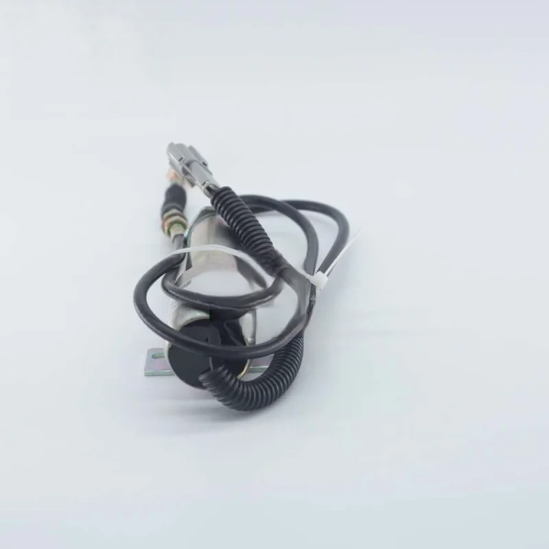 11E1-60100 Fuel Shutoff Solenoid Valve For Excavator R210 R130-5 R210-7 R215-7