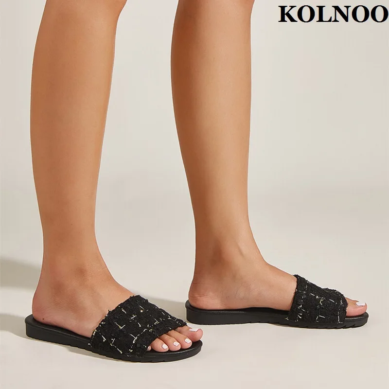 

Kolnoo New Hot Sale Handmade Ladies Flat Slippers Classic Style Black White Summer Sandals Easy Wear Daily Wear Fashion Shoes