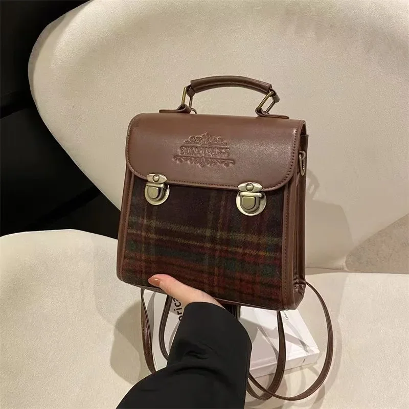 

Elegant Plaid Satchel Bag Classic Tartan Design Premium Faux Leather Vintage-Inspired Fashion Accessory Versatile Carry Handle