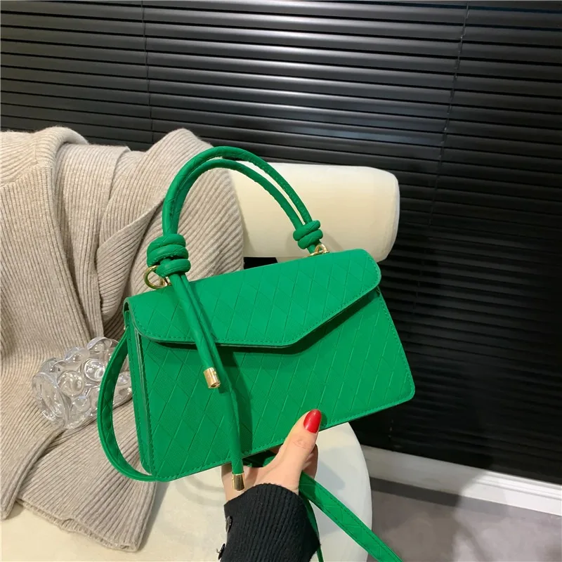 Internet Celebrity Retro Korean Handbag Women\'s 2024 New Fashion Trend Line Shoulder Small Square Bag Solid Color Messenger Bag