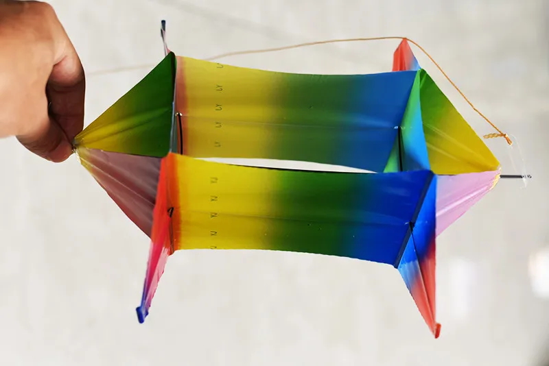 PE kite vliegen speelgoed voor kinderen vliegers 3d vliegers revolve vliegers string opblaasbare spelletjes cometas de viento linha de pipa chilena