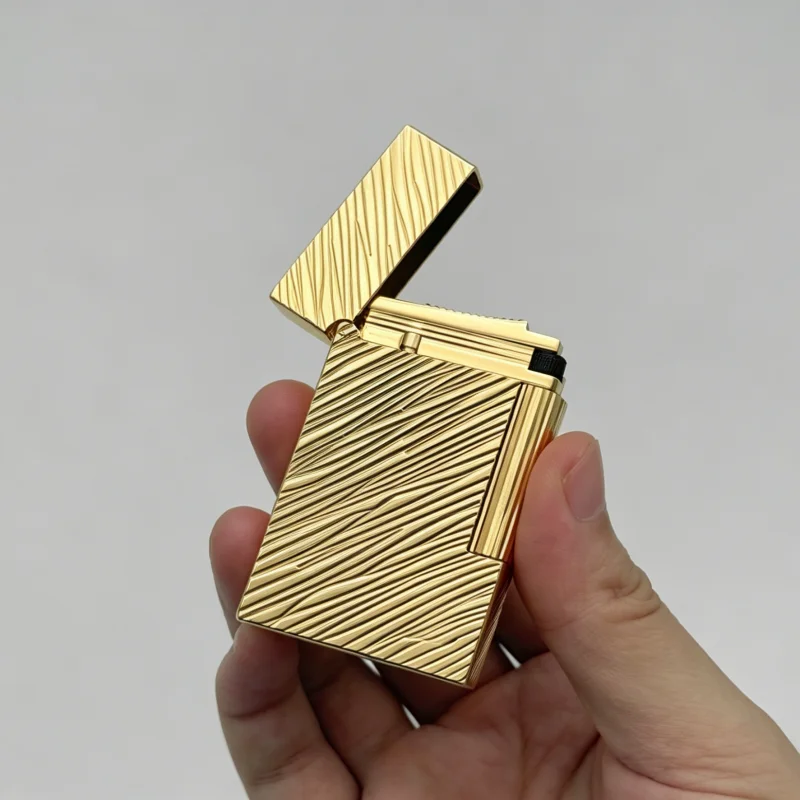 

Luxury Gold Engraved Gas Lighter Clear Ping Sound Flip Lighter Metal Refillable Butane Cigarette Lighter for Men Smoking