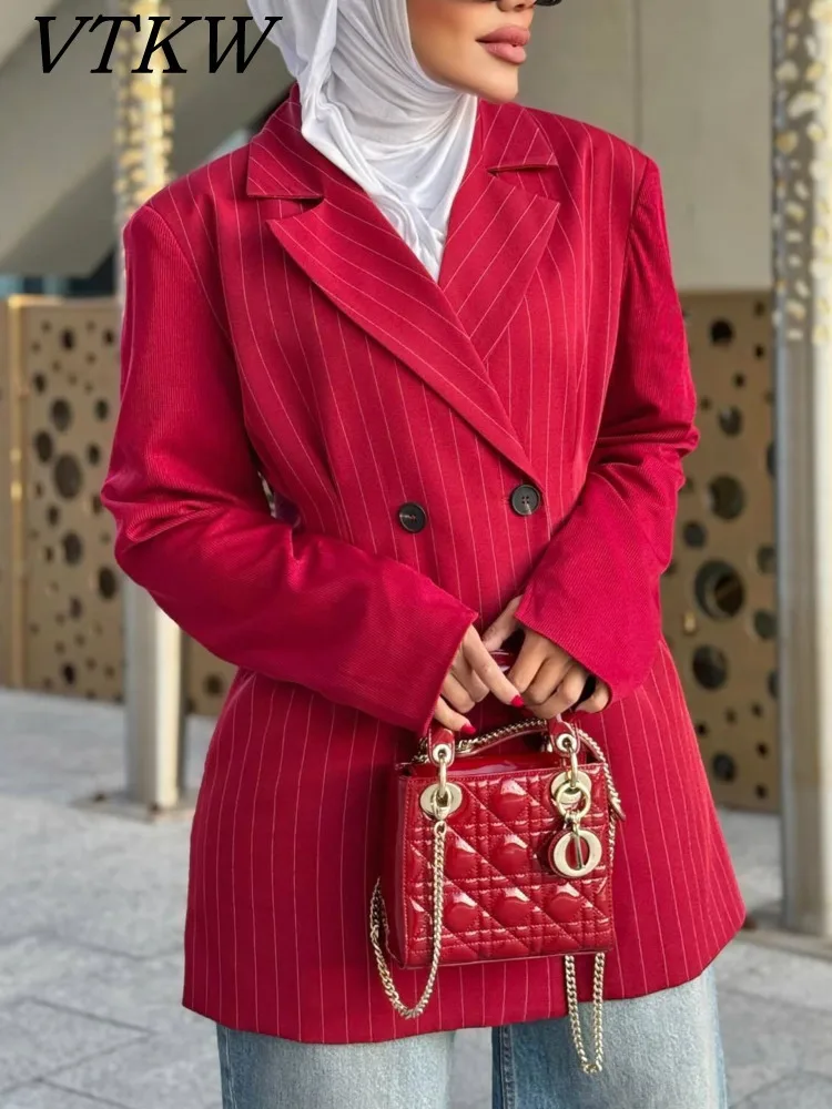 

Двубортный женский пиджак высокого качества в красную полоску VTKW для весеннего сезона 2025 года. Свободный пиджак.