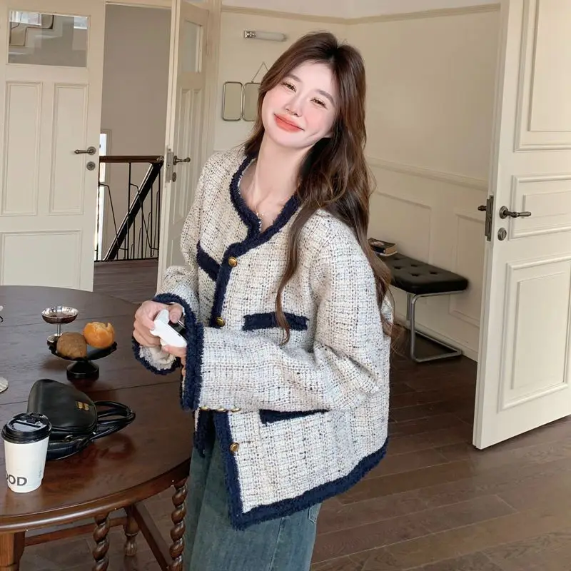 

French Contrasting Tassel Small Fragrant Style Jacket 2025 Autumn New Style Temperament Socialite Style Short Coarse Tweed Top