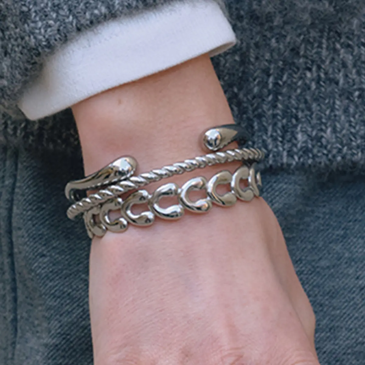 

Uworld Minimalism Irregular Titanium Steel Open Bracelet For Women 18K Gold Plated Stainless Steel Bracelets Fashion Jewelry