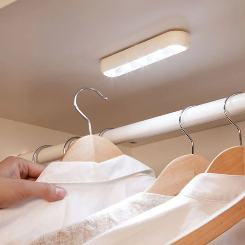 Luzes LED Puck com interruptor dimmer contato, sob a iluminação do armário