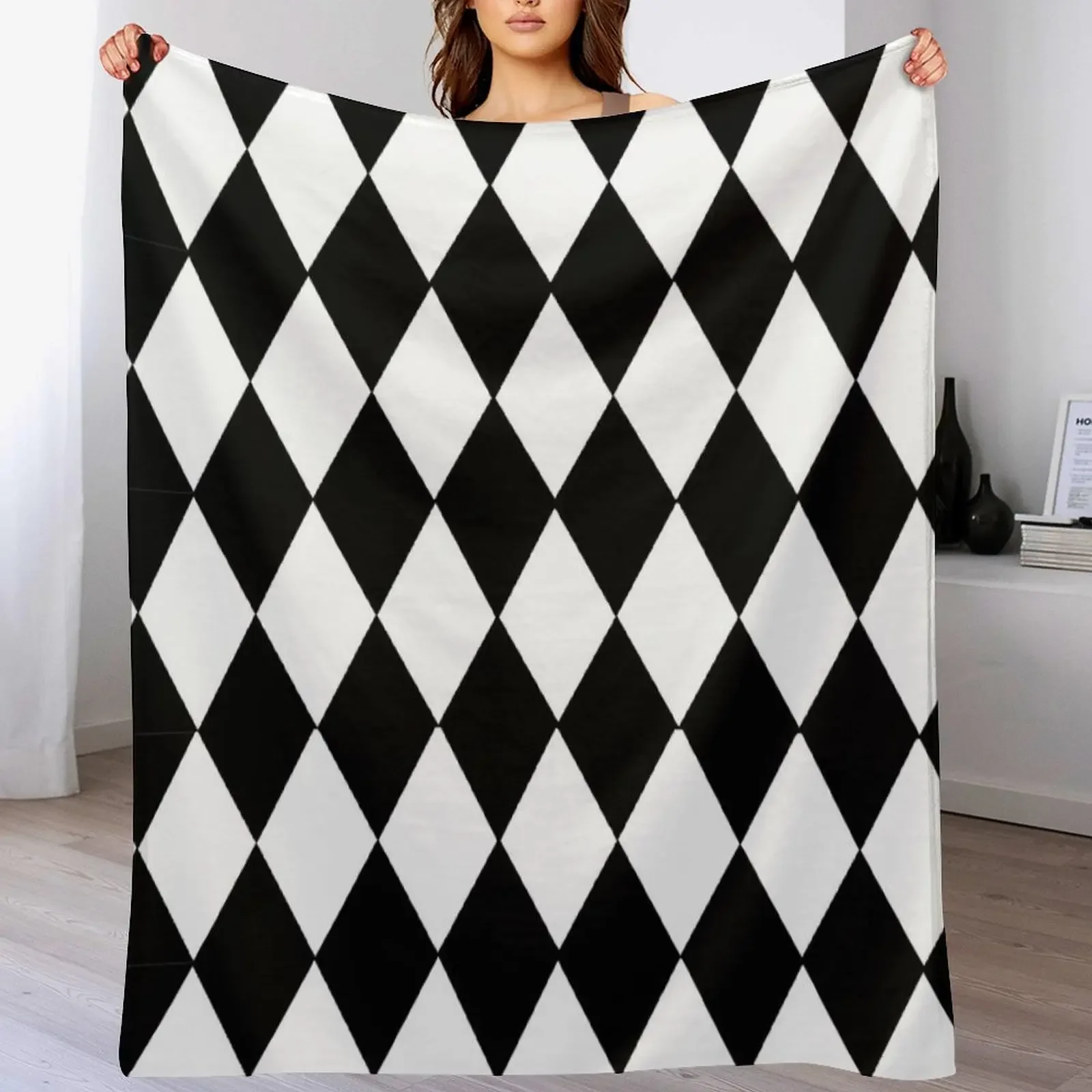 Black and white diamond pattern Throw Blanket Color Fast Cozy Throw Blanket