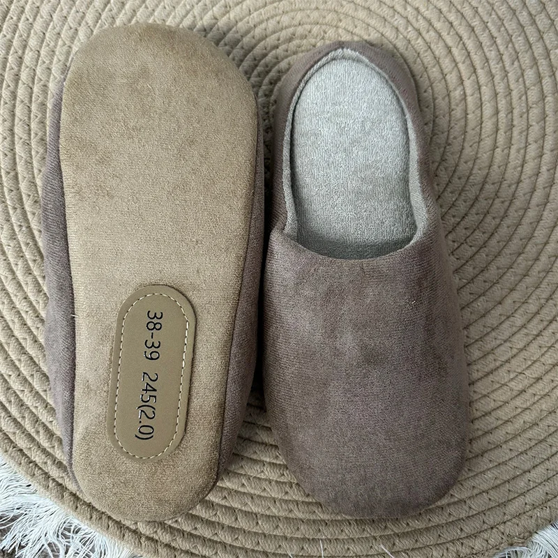 Bequeme Hausschuhe mit weicher Sohle, aus Baumwolle, für Damen, im Retro-Stil, aus Wildleder, warm, geräuschlos, in Übergrößen erhältlich, rutschfest, als Paar erhältlich. – Detail 3