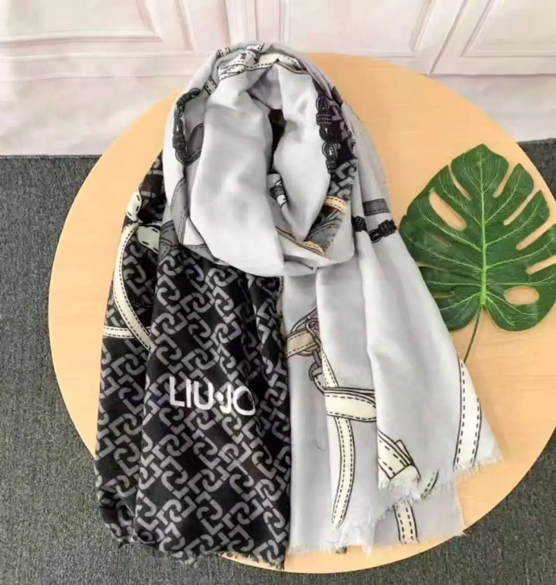 Foreign Trade Italy Original Order Liu Jo Trendy Fashion Jacquard Scarf Warm Design Shawl Long Scarf Sunscreen 90 * 190