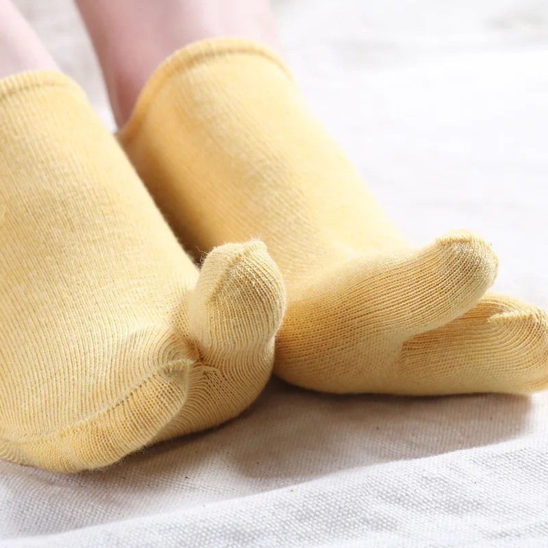 Solid Color Short Two Toe Tabi Ankle Socks Women Girls Combed Cotton Casual Invisible Boat Socks with Toes