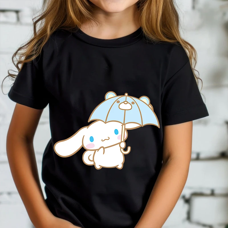 T-shirt dziecięcy z nadrukiem Cinnamoroll Letnie dziecięce bawełniane czarne topy z krótkim rękawem, odpowiednie dla chłopców i dziewcząt