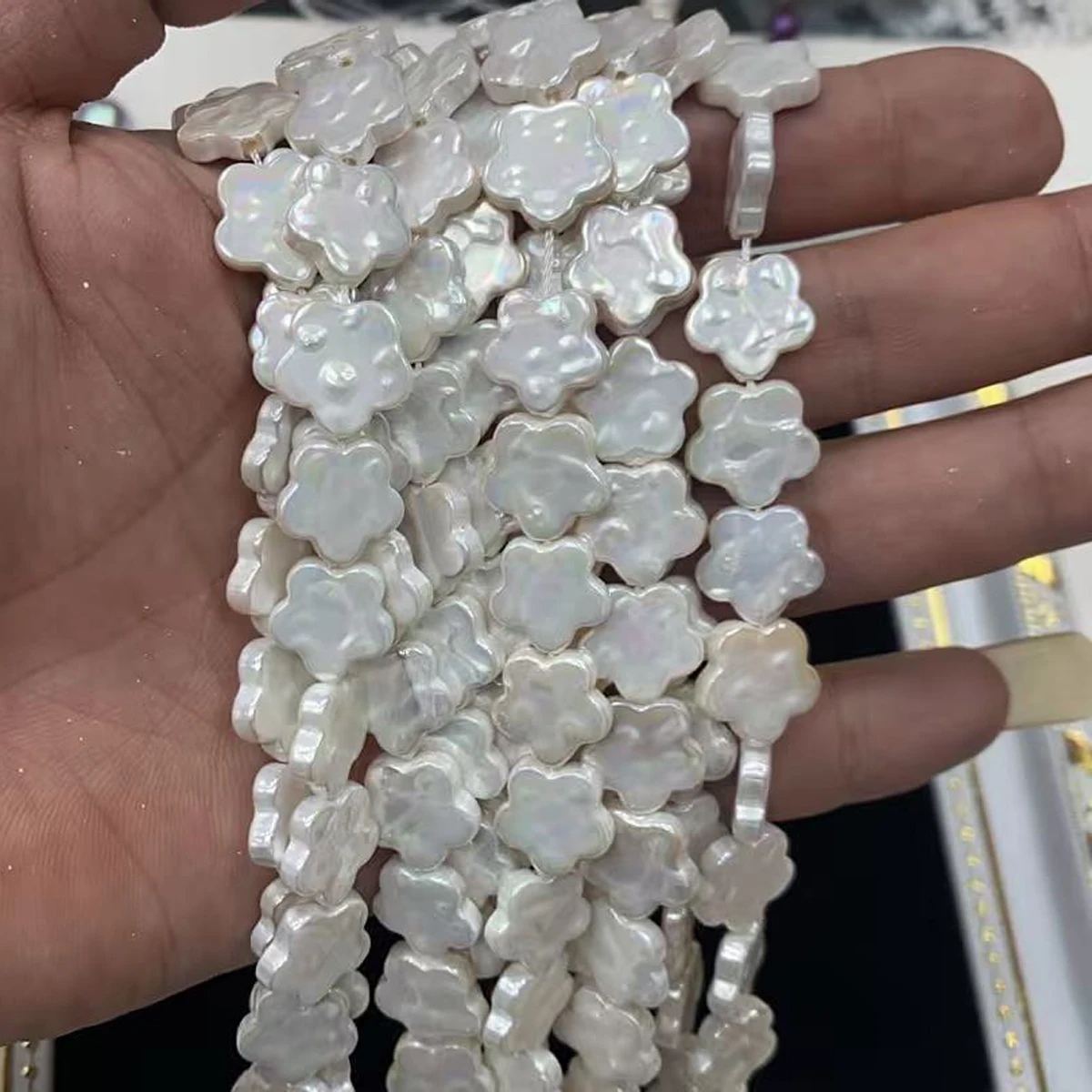 12mm Natural Shell Beads Flower Shape Semi-finished Beads for Jewelry Making Supplies DIY Necklaces Bracelets and Accessories