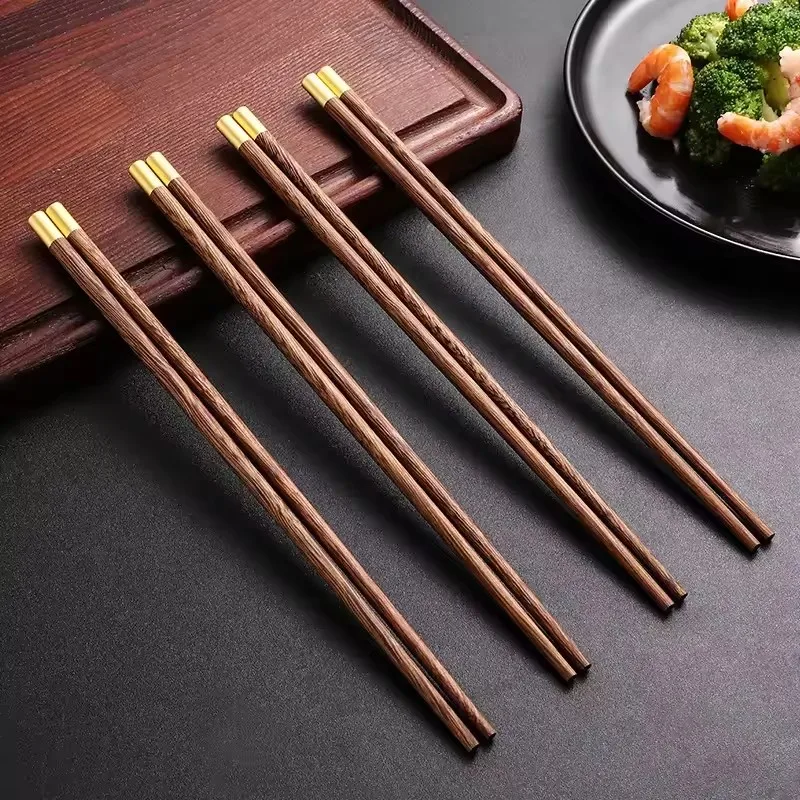 

4 Pairs Chinese Chopsticks Wooden Sushi Sticks Japanese Chopstick Set Reusable Korean Food Chop Sticks Kitchen Wood Tableware