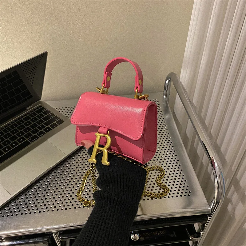 

2025 New Kids' Handbag - Cute Chain Crossbody Purse, Princess-Style Letter Print Shoulder Bag, Stylish Coin Purse for Girls