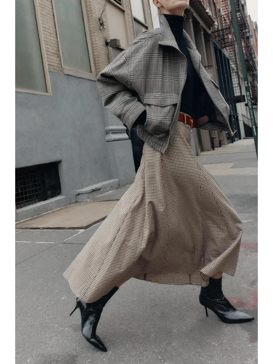 ハイウエストAラインミディスカート ベルト付き チェアードクロック スレ 冬 ファッション レディース 通勤 ハイウエストミディスカート