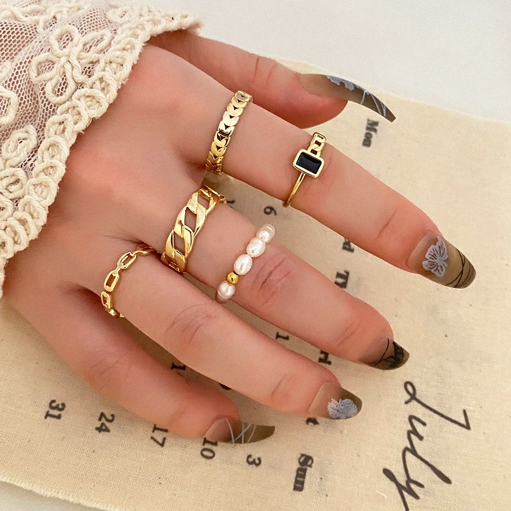 IPARAM Fashion Gold Color Metal Rings Set for Women Chain Geometric Finger Ring Pearl Rings Party Jewelry Gifts