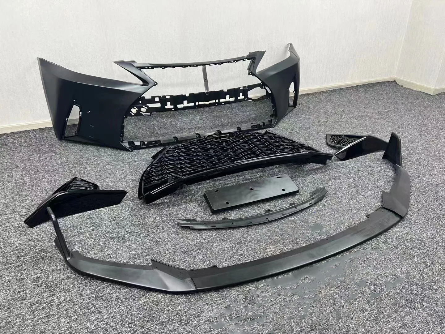 Plastic products For Lexus IS300 IS350 IS250 Body kit   IS front bumper 2006-2012